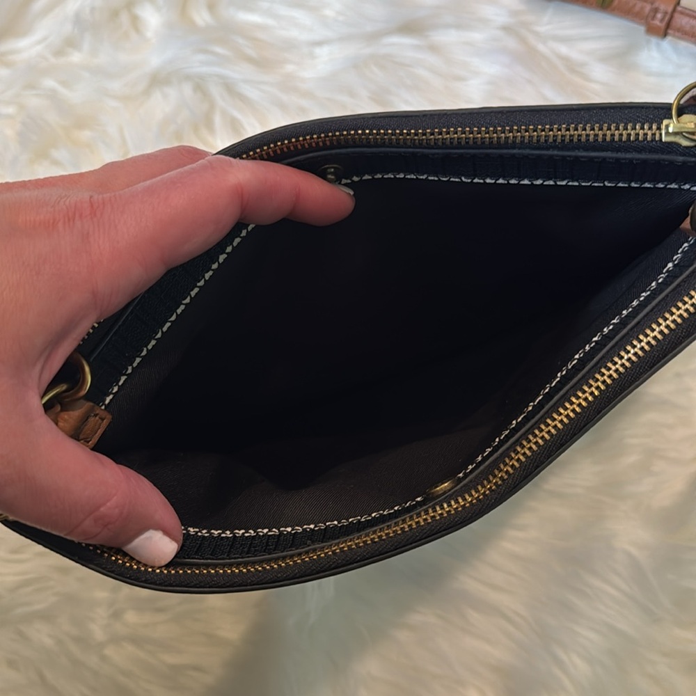 Fossil Devon Crossbody Bag Black and White Striped - Picture 7 of 10